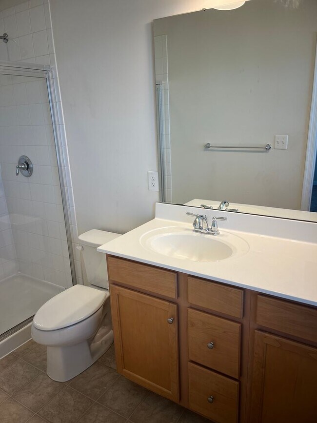 Building Photo - 1253 Elderslie Ln