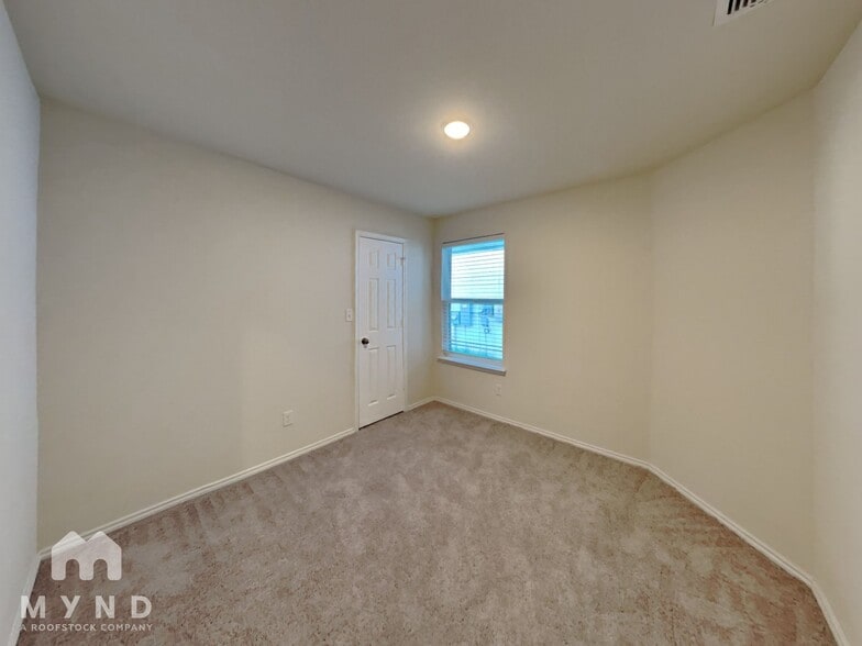 Building Photo - 7352 Littlefoot Ln