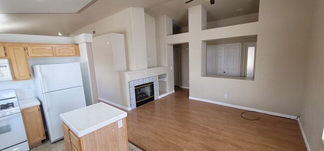 Building Photo - Beautiful Single Story Summerlin Home on a corner lot.