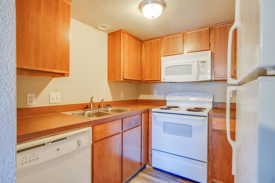 Building Photo - Forrest Brook Apartments