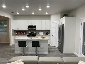 Building Photo - 2611 Lakeridge Dr