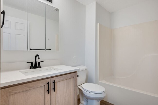 Building Photo - Cardinal Ave