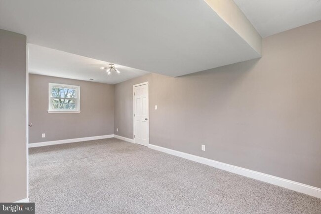 Building Photo - 5650 Sheerock Ct