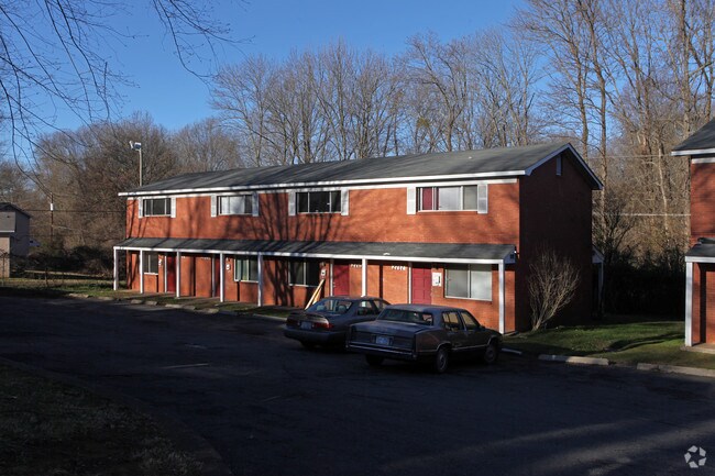 Building Photo - University Townhomes