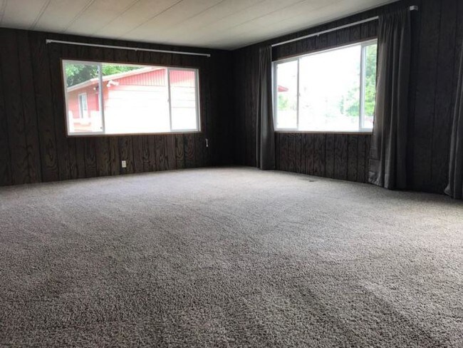 Building Photo - 3 bedroom in Waitsburg WA 99361