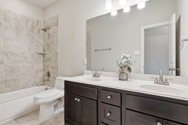 Building Photo - 4229 Broadway Ave