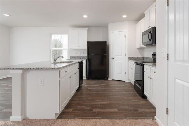 Building Photo - Nearly new Avery Plan | 3BR + Loft Home in McKnight Mill Community, Greensboro NC