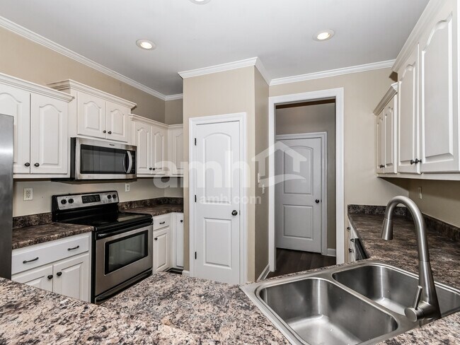 Building Photo - 2901 Keeley Cv
