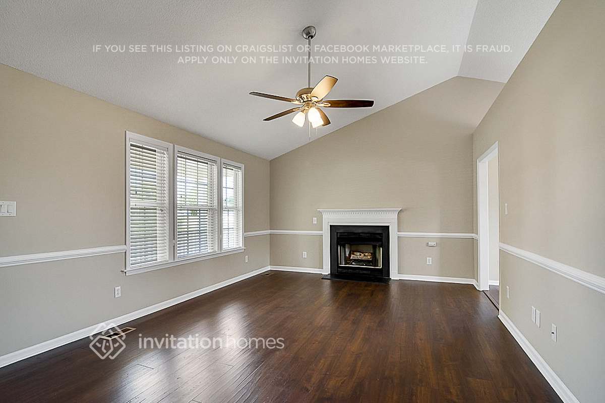Building Photo - 105 Arthur Dr