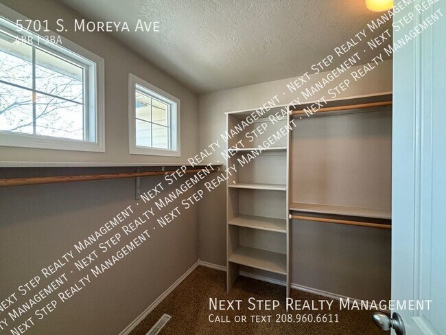 Building Photo - 5701 S Moreya Ave
