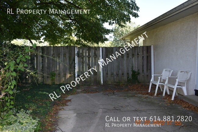 Building Photo - WAIVED APPLICATION FEE(S) AND 1 MONTH FREE...