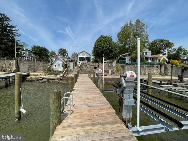 Building Photo - 2513 Barrison Point Rd