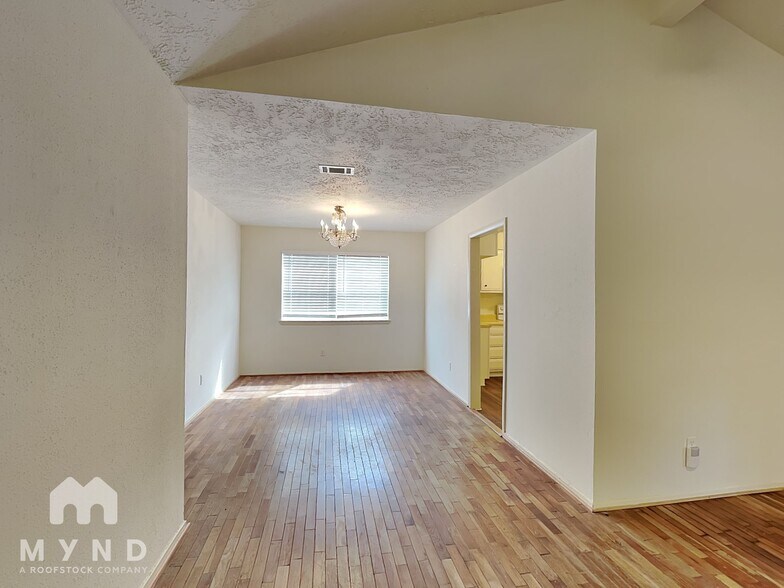 Building Photo - 4202 Chestergate Dr