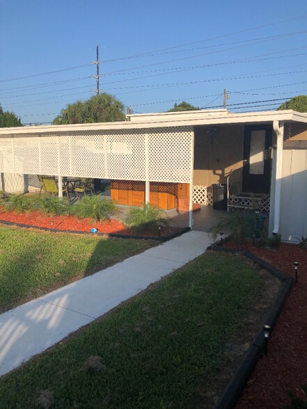Building Photo - 14915 Old Dixie Hwy