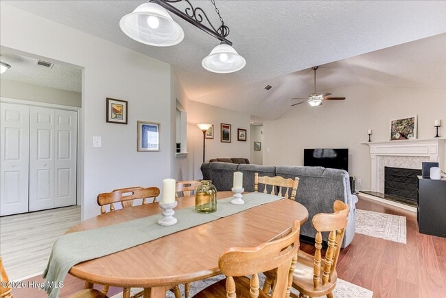 Building Photo - 135 Summerfield Cir