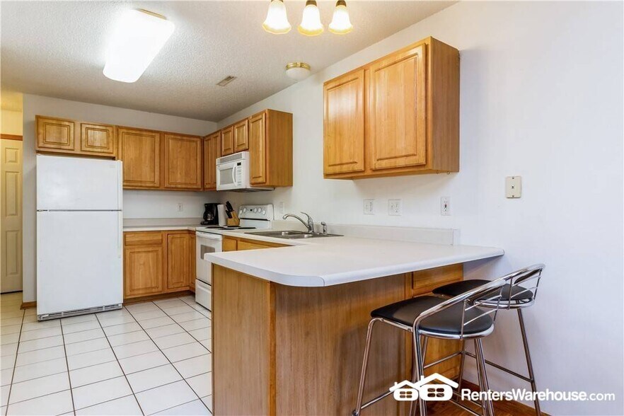 Building Photo - 3701 Brook Ridge Ct