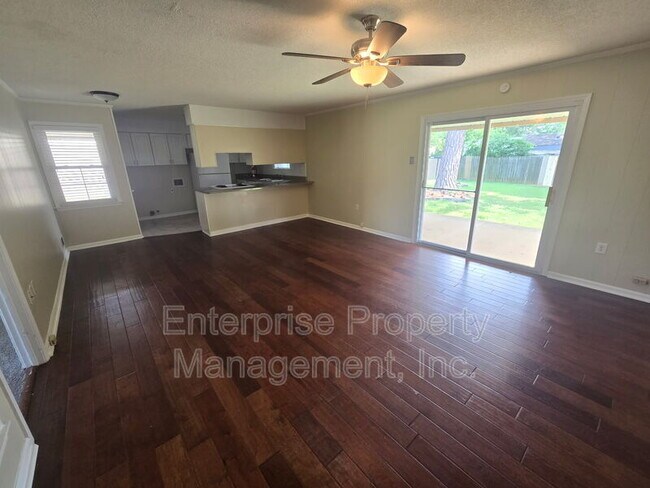 Building Photo - 6967 Dawnhill Rd