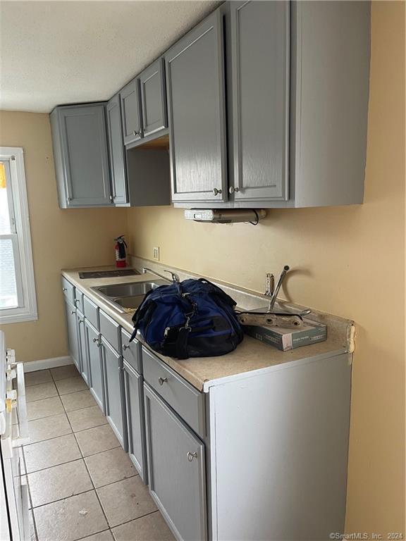 Building Photo - 14 Hillside Ave