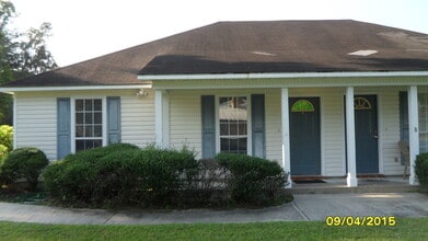 Building Photo - 3096 Tyndall Dr