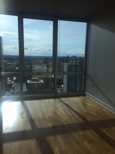 Building Photo - 1629 S Prairie Ave