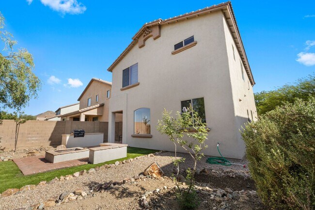 Building Photo - Beautiful 4 Bedroom 3 Bath Home in Vail