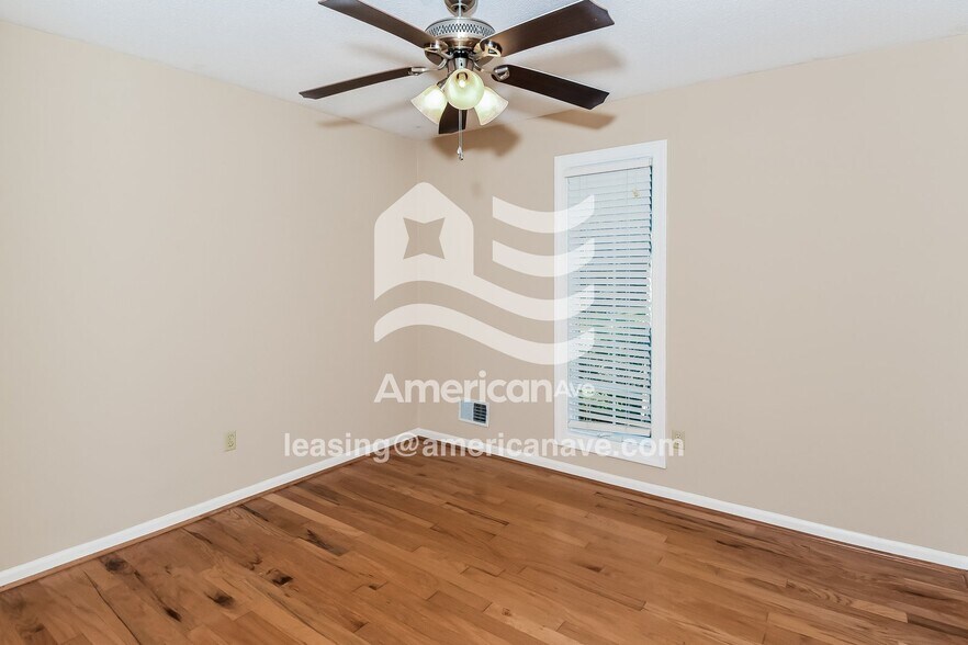 Building Photo - 106 Sonning Rd