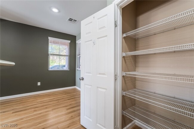 Building Photo - 5442 Bristol Bend Ct