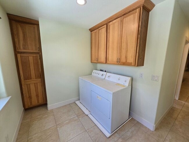 Building Photo - Charming 3-Bedroom Home in Old Southwest Reno