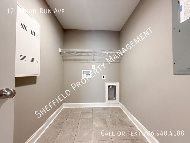 Building Photo - 121 Quail Run Ave