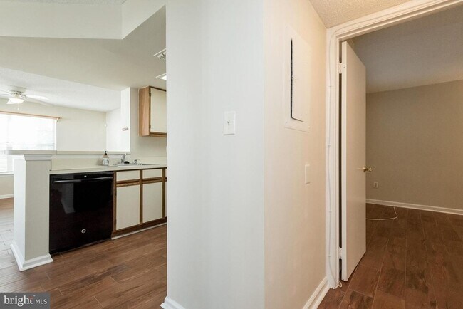 Building Photo - 14040 Vista Dr
