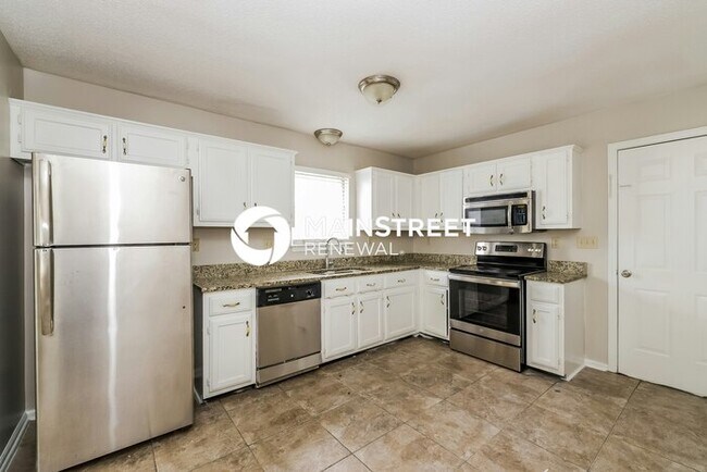 Building Photo - 3 Bedroom Pet-Friendly Home in Memphis, TN with Main Street Renewal