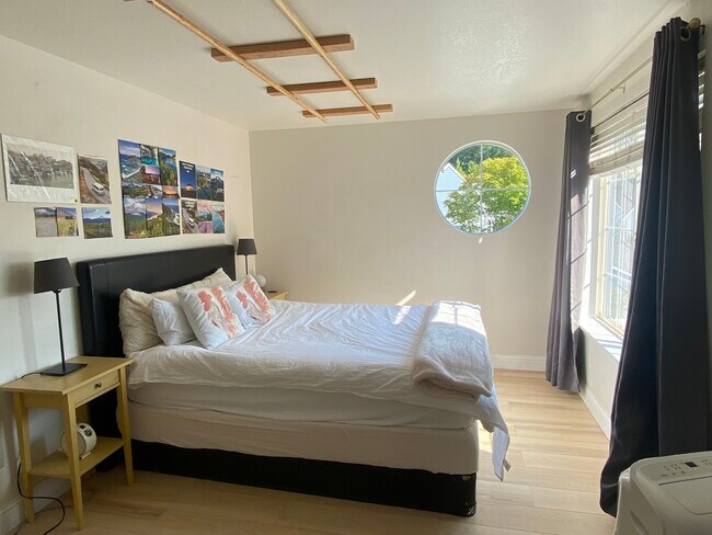 Building Photo - 17580 NW Springville Rd