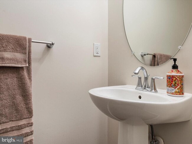 Building Photo - 7812 Sunhaven Way