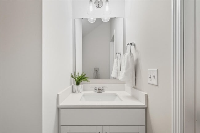 Building Photo - 3472 Knightsbridge Trl N