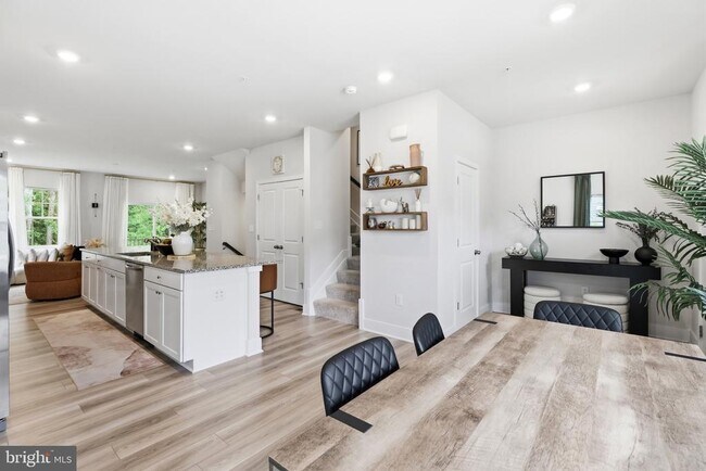 Building Photo - 6815 Winterhill Ln