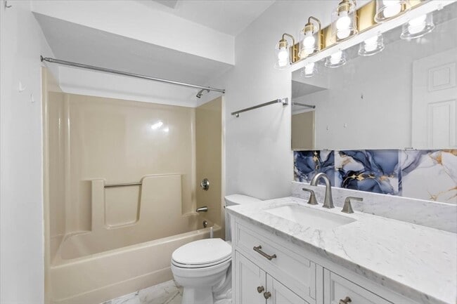 Building Photo - 610 S Franklin St