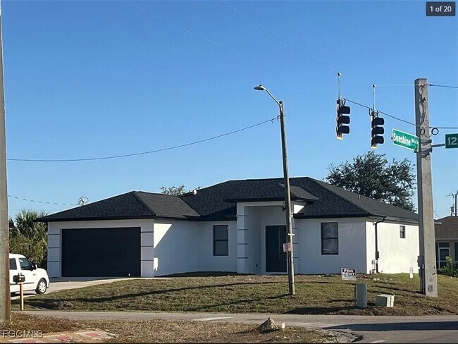 Building Photo - 3327 12th St W