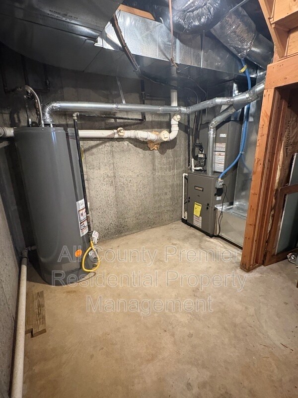 Building Photo - 74 Oxford Ct