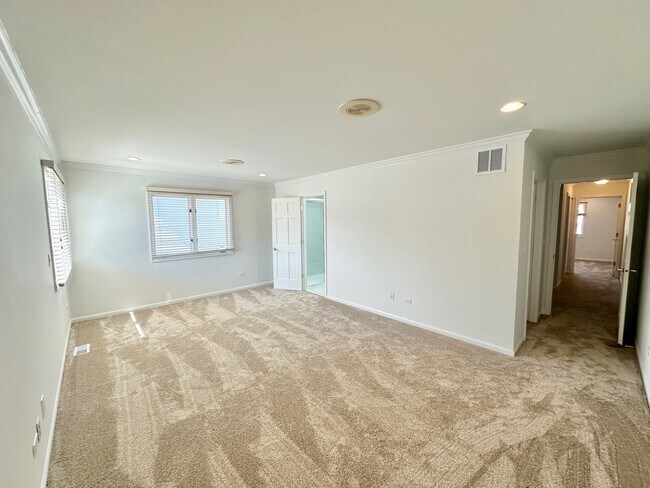 Building Photo - 224 Charlotte Pl