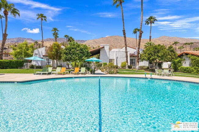 Building Photo - 2230 S Palm Canyon Dr
