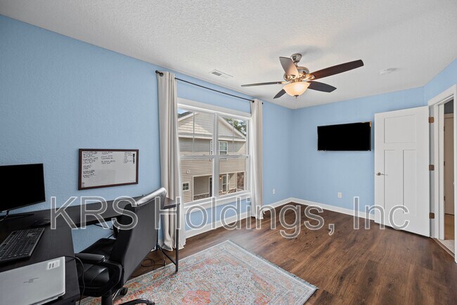 Building Photo - 9553 14th Bay St