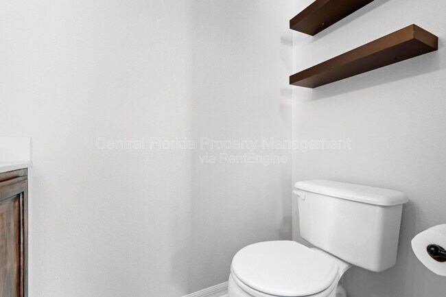 Building Photo - 4657 Willamette Cir