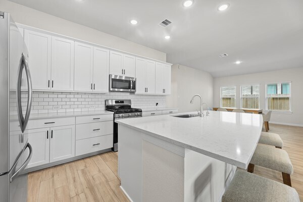 Building Photo - 17039 Luminous Ln