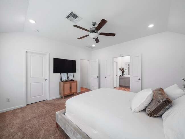 Building Photo - 6210 Glenwick Park Rd