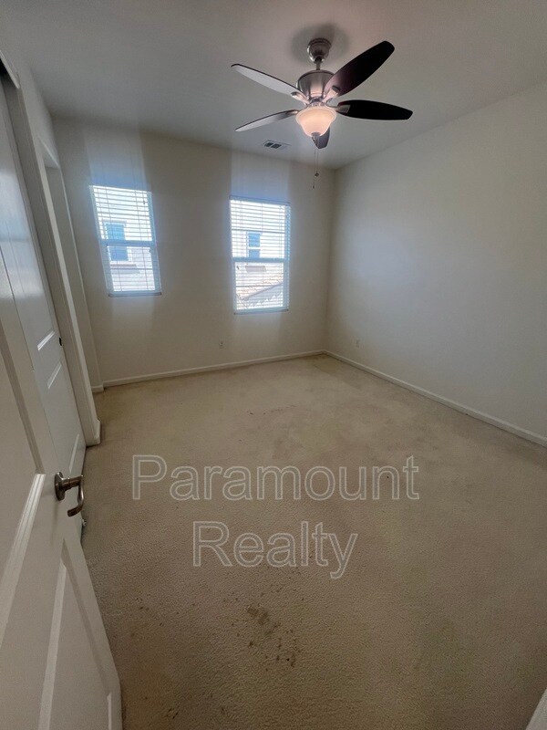 Building Photo - 2017 Tarragon Rose Ct