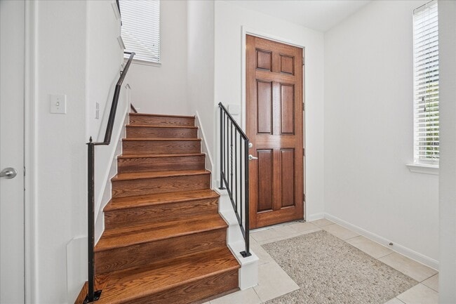 Building Photo - 5210 Petty St