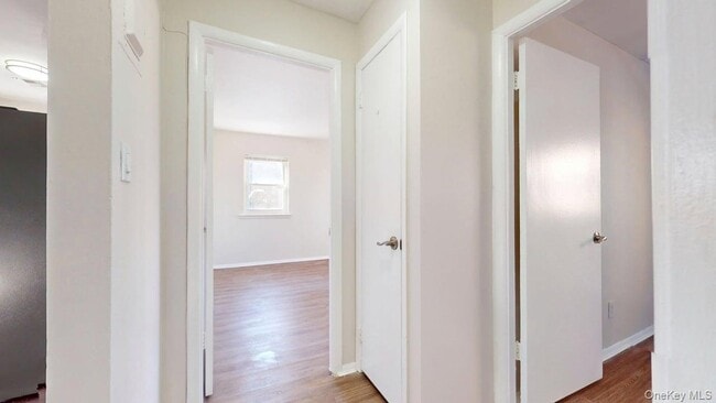 Building Photo - 110-41 62nd Dr