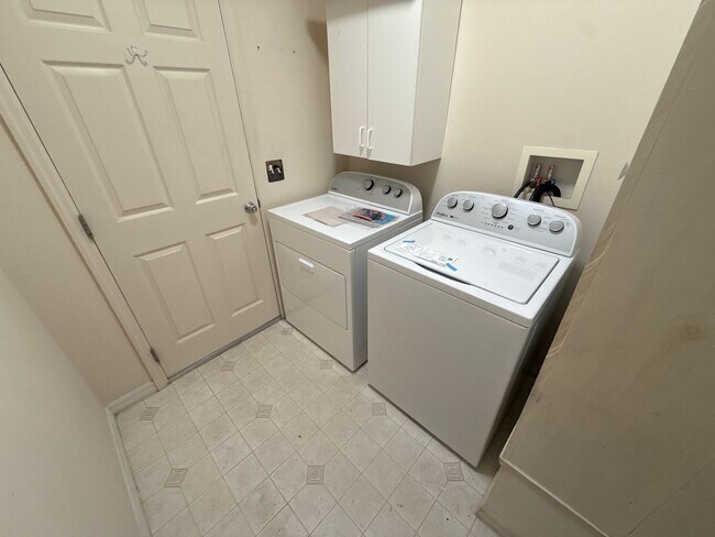 Building Photo - 55+ Community Living! Amazing Location!!! ...