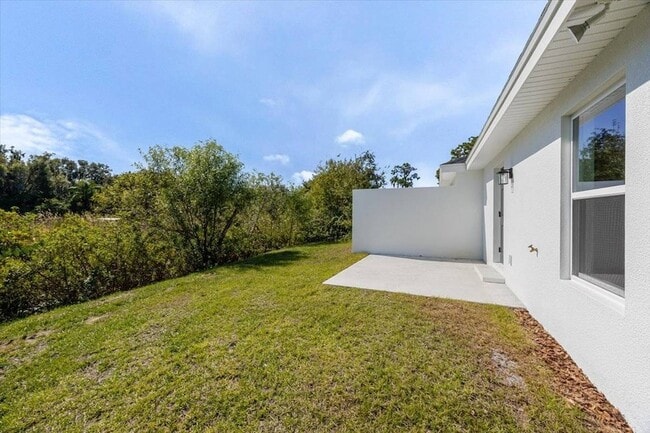 Building Photo - 1164 Fairway Dr