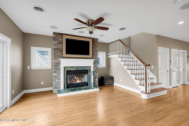 Building Photo - 3 Monmouth Pl